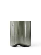 Aer Vase von Audo Copenhagen in Rauchgrau aus einer zweiten Perspektive